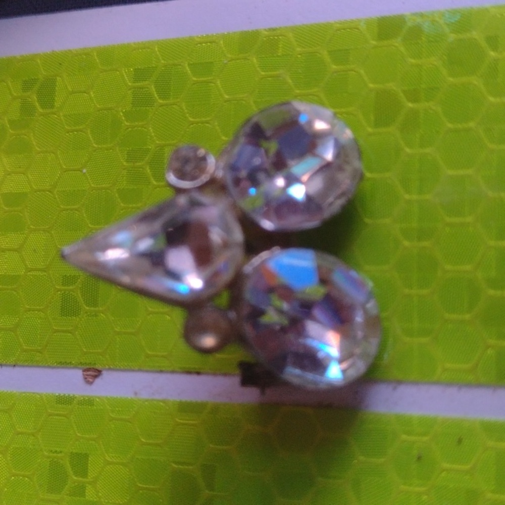 Ring/Lab Diamonds/Pin - Picture 3 of 5